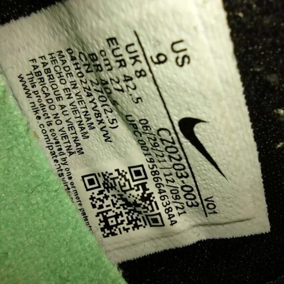 Nike LeBron 19 Black Sneakers - Picture 12 of 14